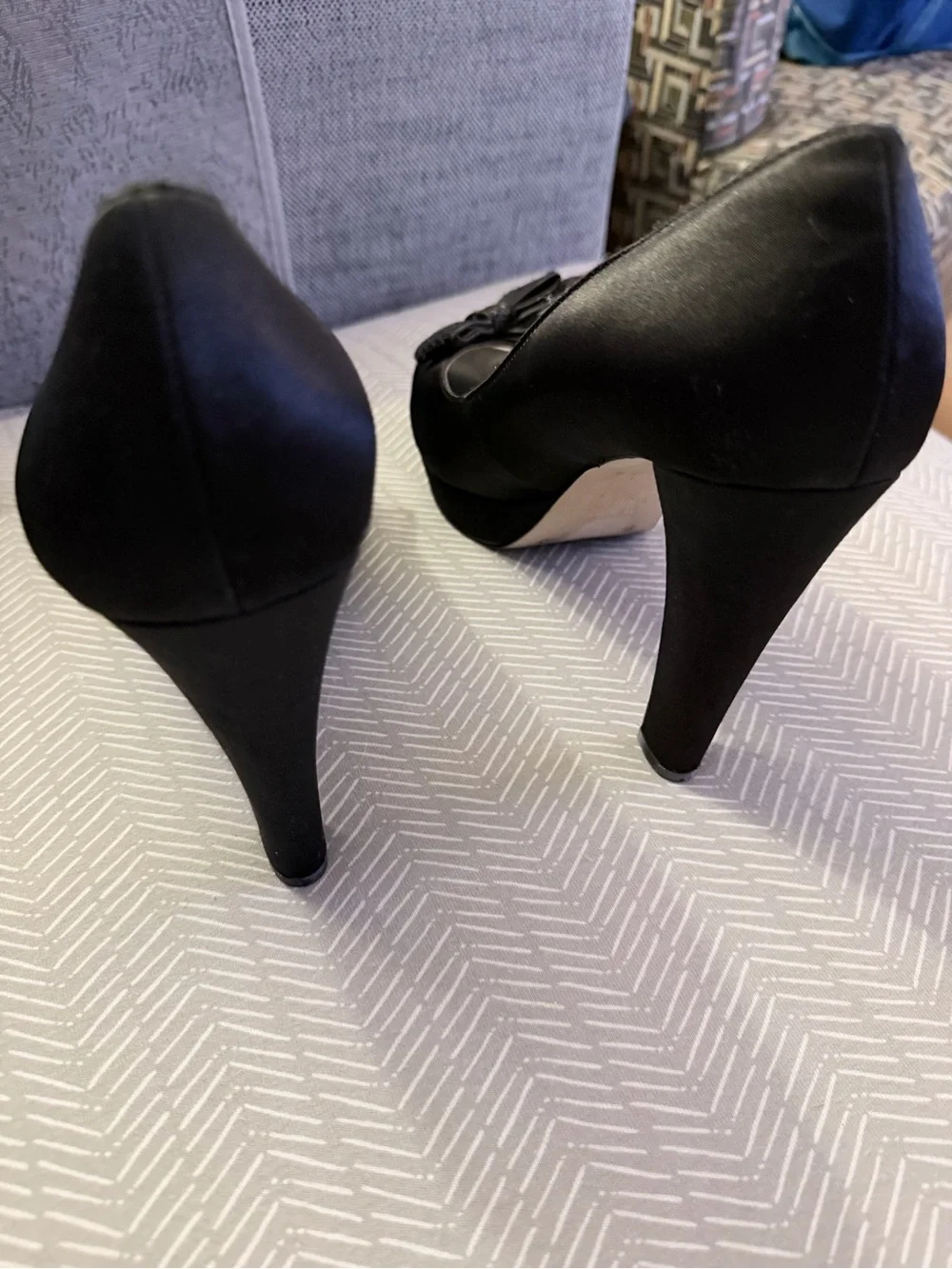 Wittner Women's Black Peep-Toe Heels with Sequin Bow